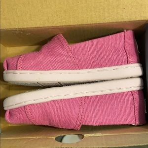 Toddler girl Toms